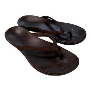 OLUKAI HO’OPIO Brown Flip Flop Sandals. Size US 9